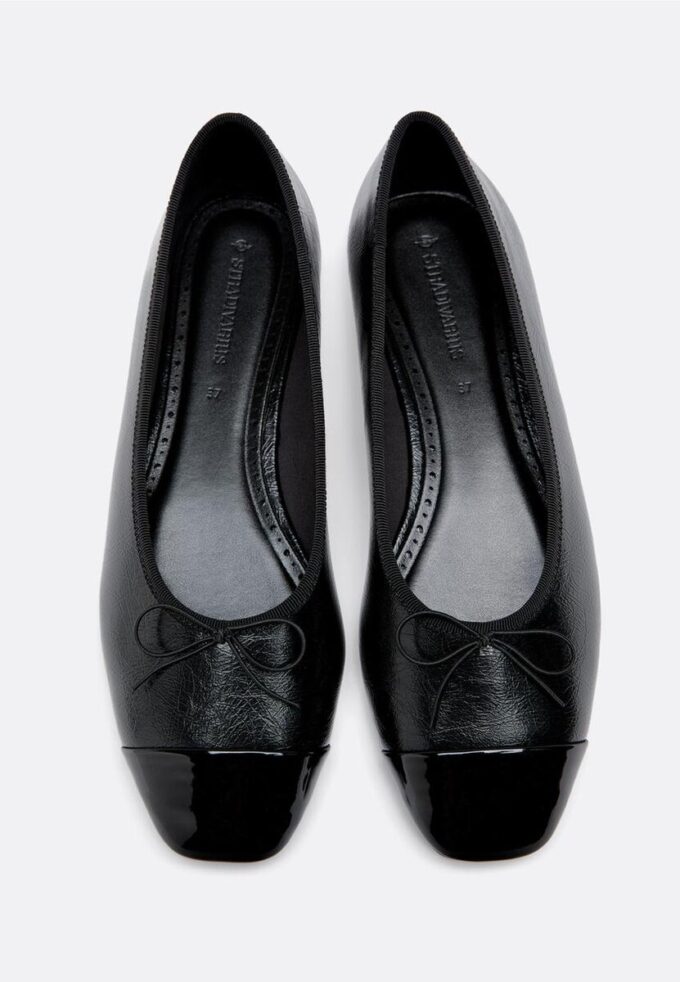 Bailarinas con detalle de lazo y efecto de piel
