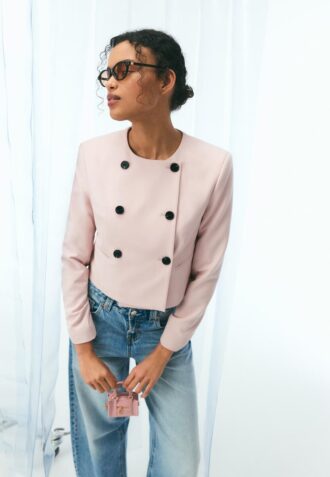 Blazer corto de cuello redondo