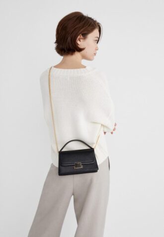 Bolso bandolera con dos asas