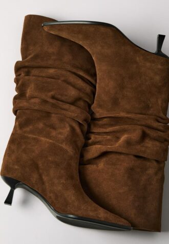 Botas de piel slouchy con tacón bajo